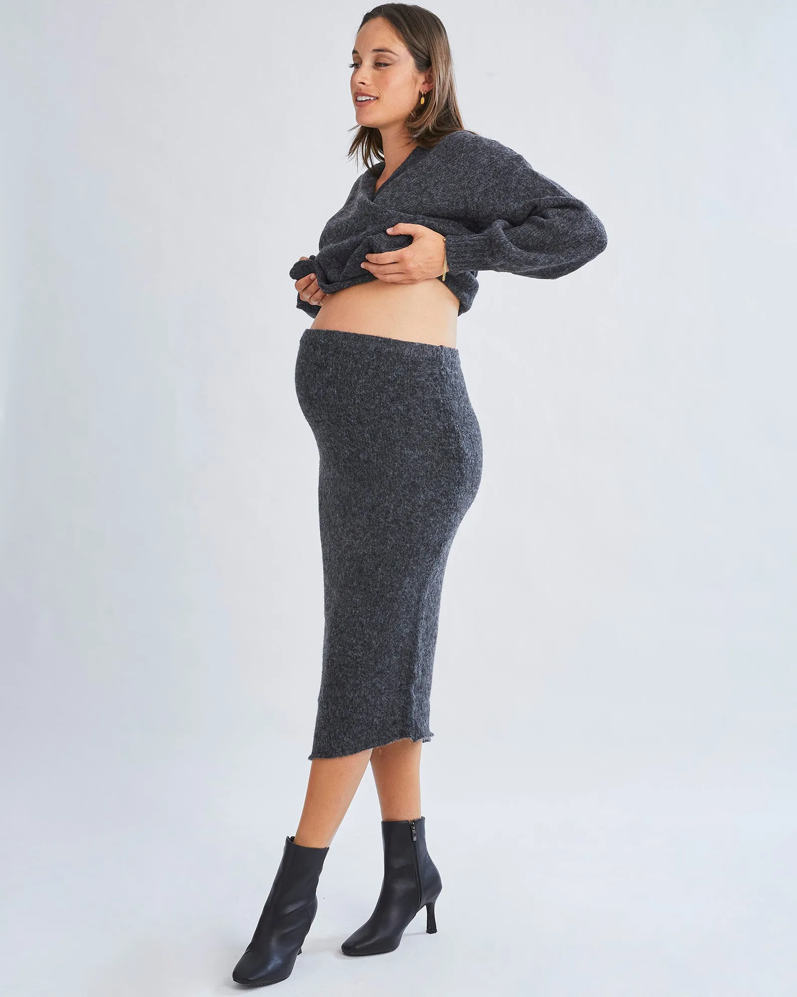 Amélie's Enchanting Allure Asymmetrical Knit Midi Skirt -Charcoal