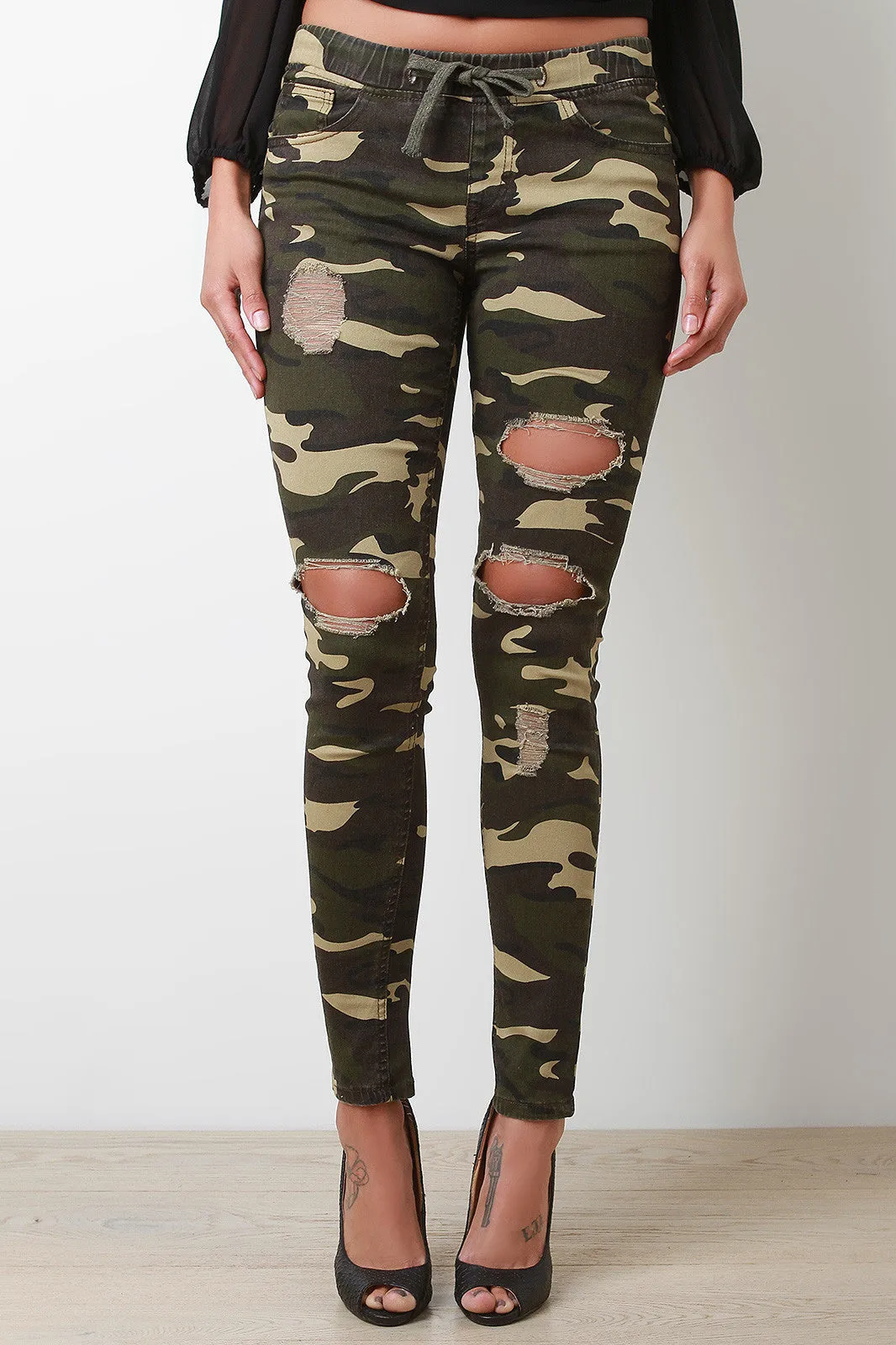 Camouflage Distress Skinny Pants