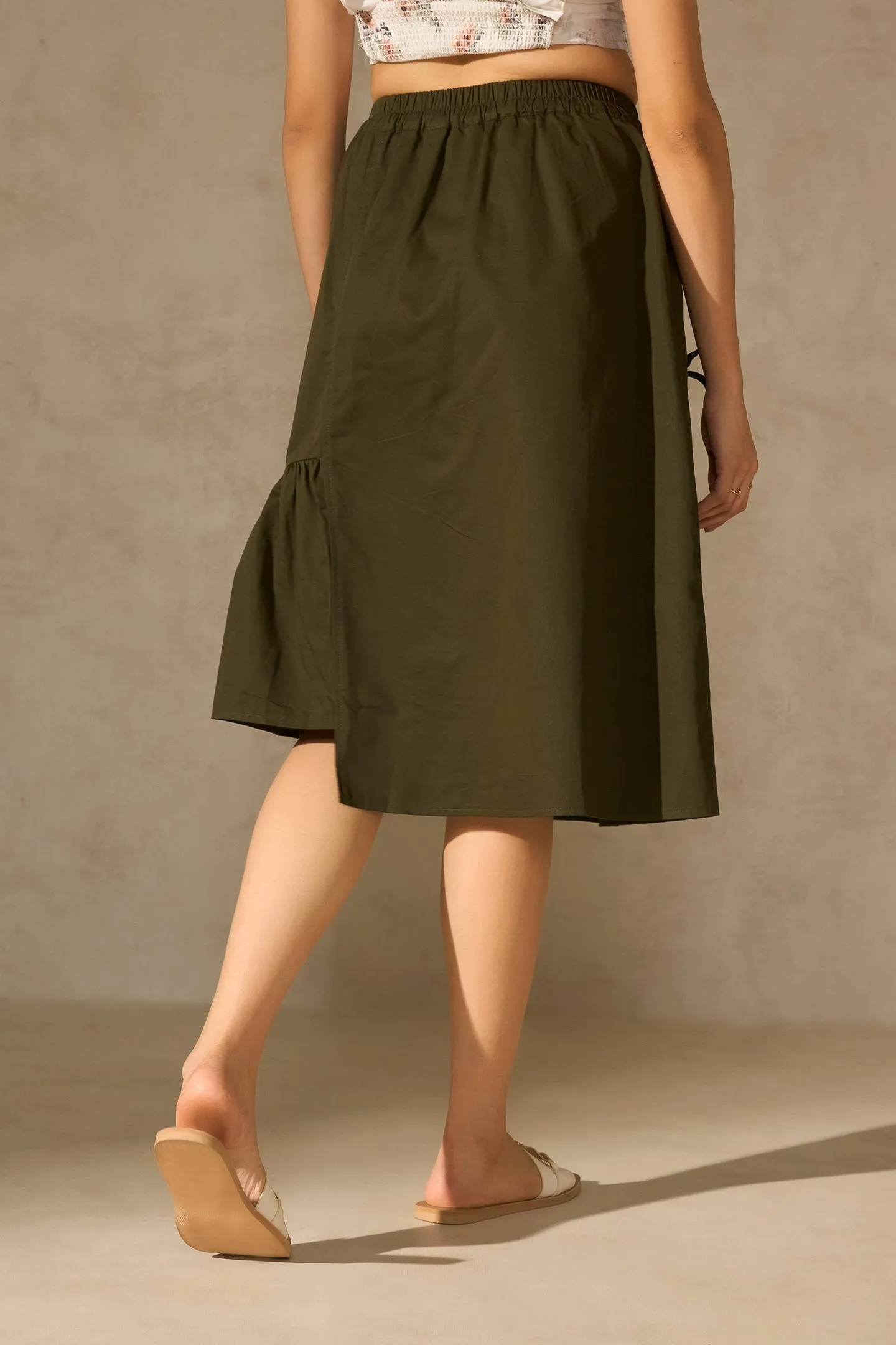 Jaslene|Sleek Midi Skirt With Gather Detailing