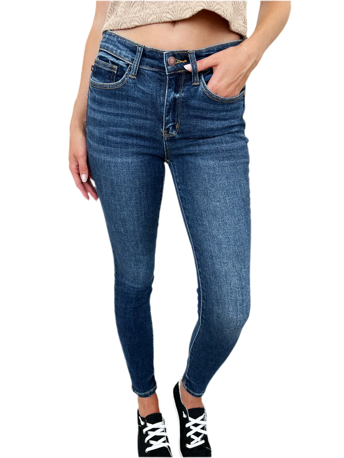 Judy Blue Classic Handsand Skinny Jeans in Medium Wash