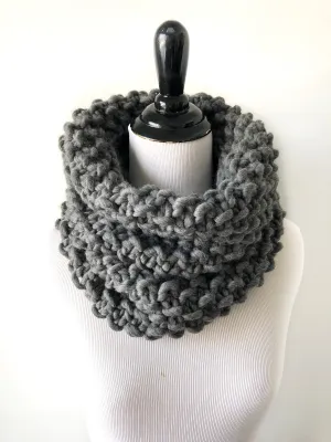 Merino Bubble Fluff Cowl in Charcoal