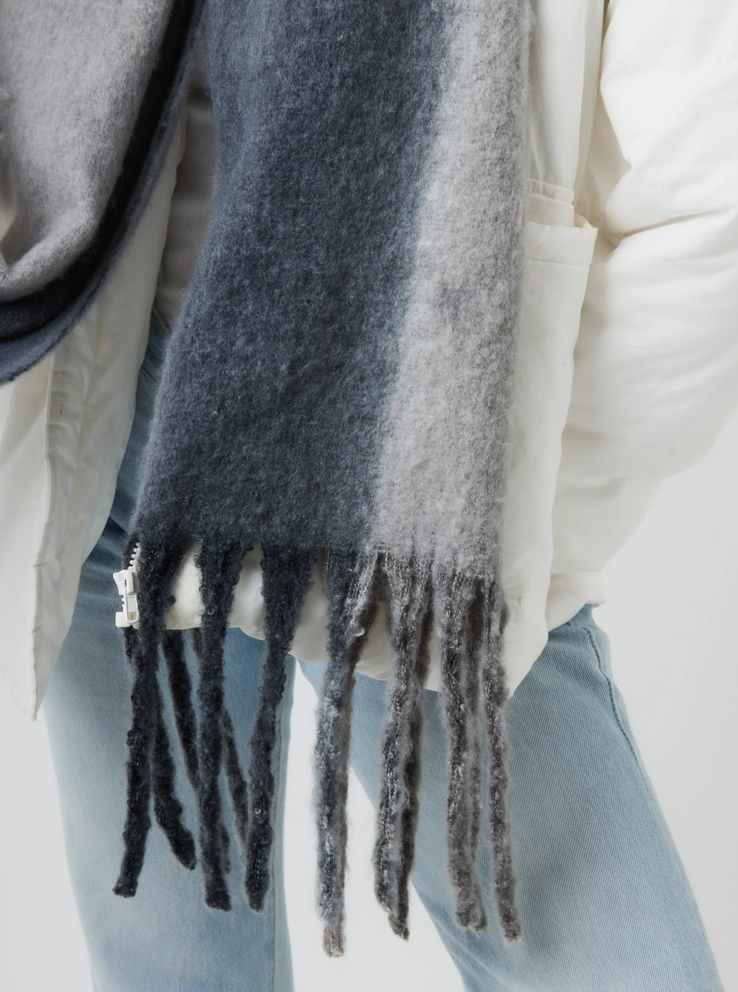 Oversized Two-Tone Chunky Soft Blanket Scarf in Grey