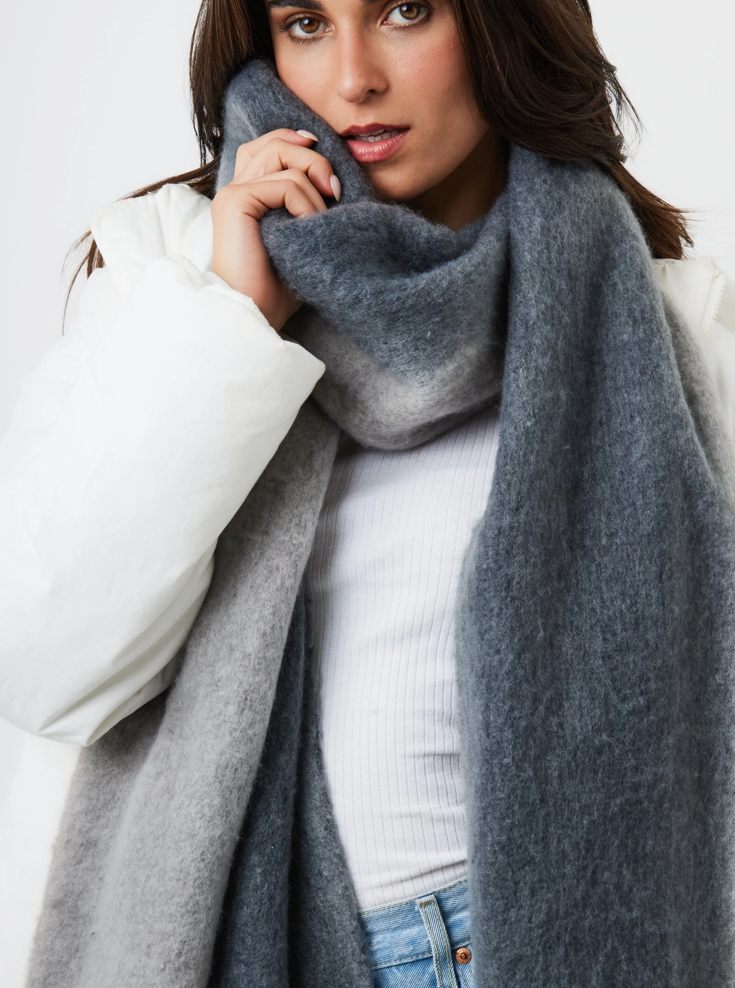 Oversized Two-Tone Chunky Soft Blanket Scarf in Grey