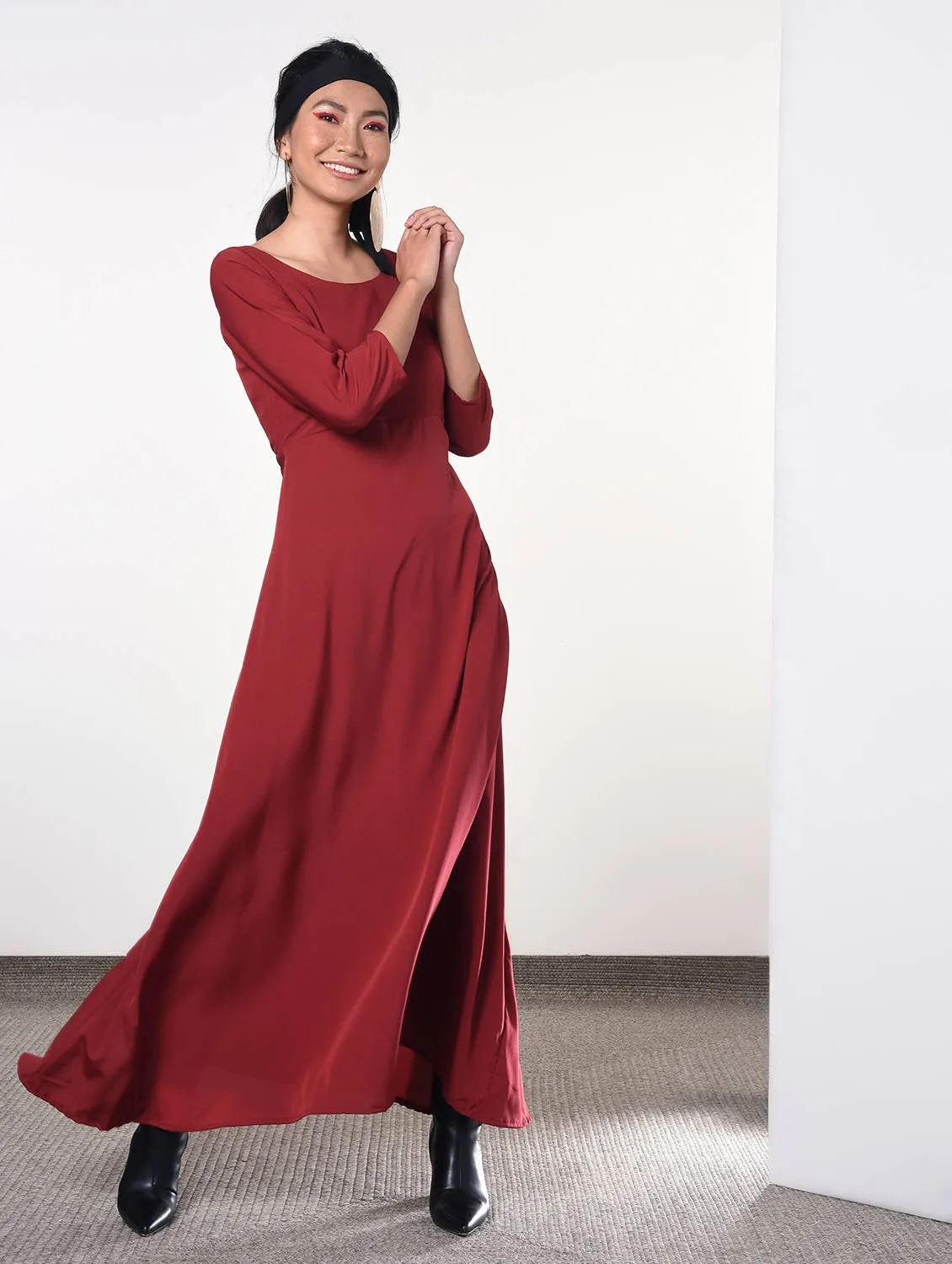 Round neck solid maxi dress