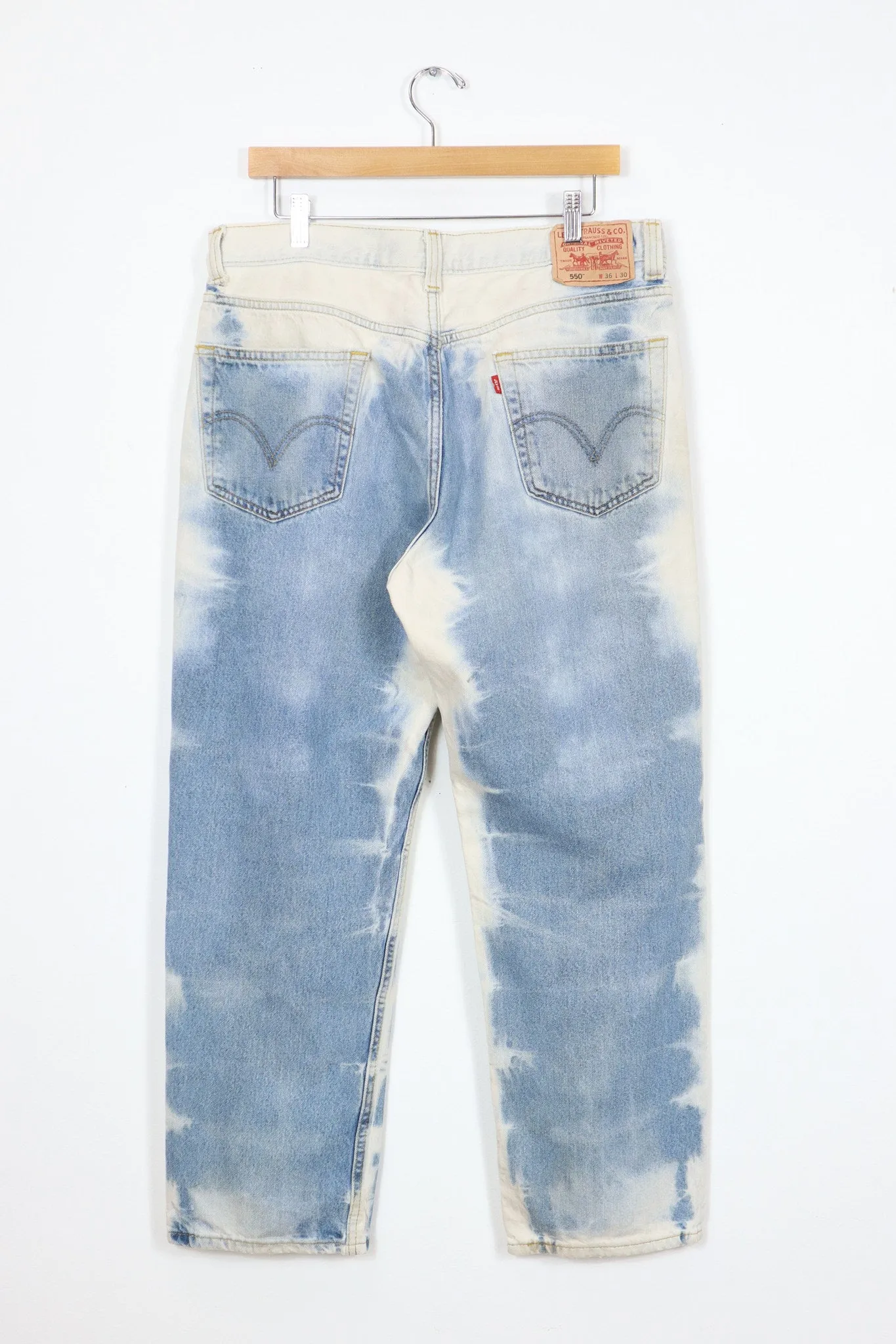 Upcycled Levi's 550 Relaxed Fit Bleached Jeans 01